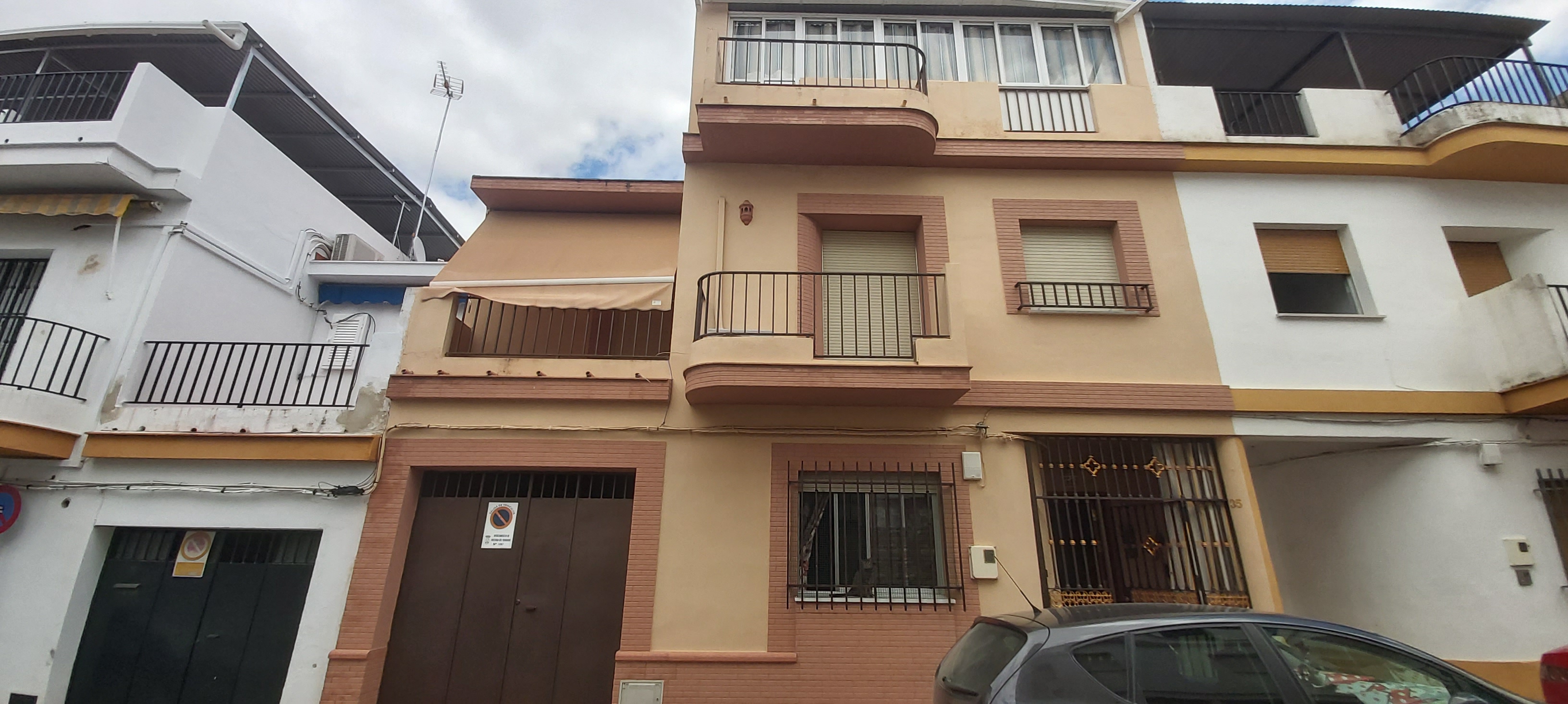 Imagen de Chalet adosado en venta en Barriada Núcleo Residencial el Parque s/n